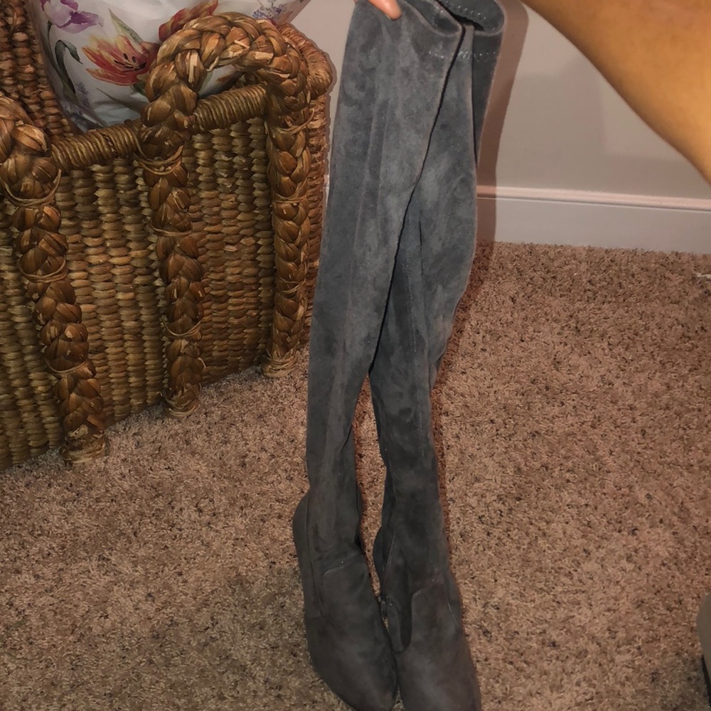 Grey boots